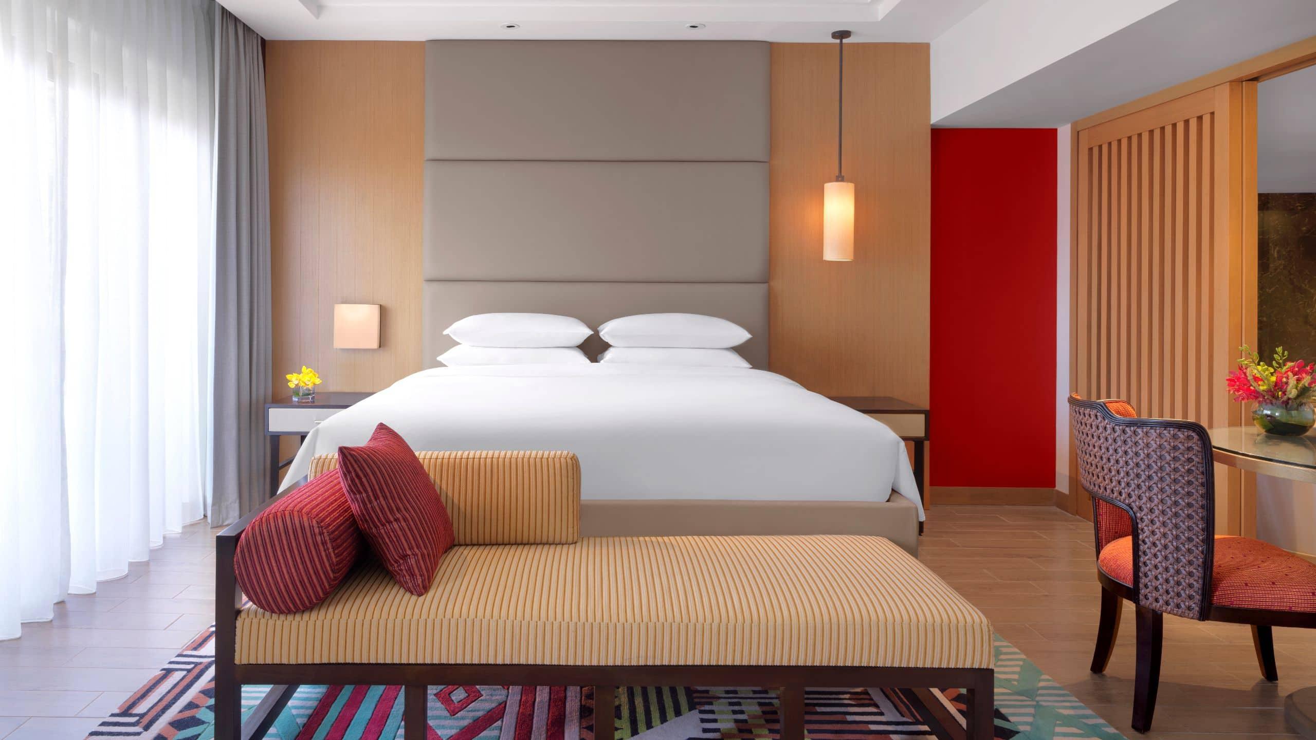Hyatt Regency Kuantan Resort Εξωτερικό φωτογραφία A bedroom at the hotel
