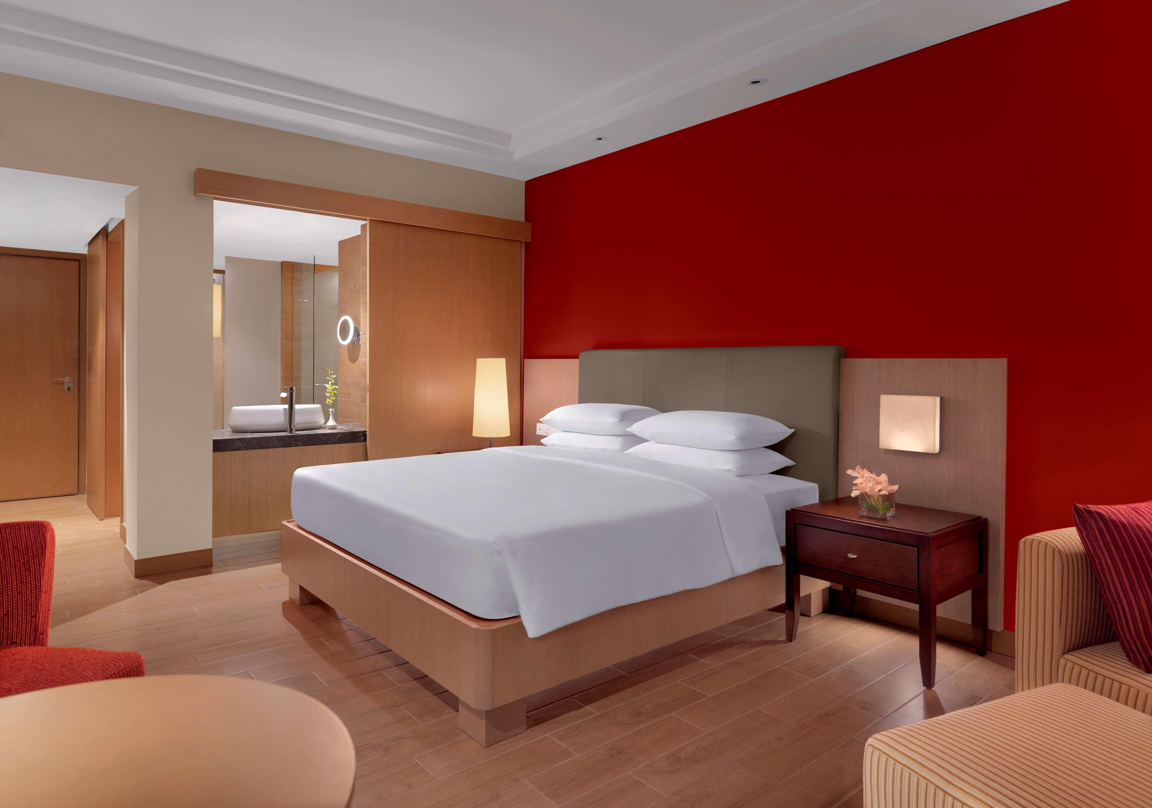 Hyatt Regency Kuantan Resort Εξωτερικό φωτογραφία A room at the hotel